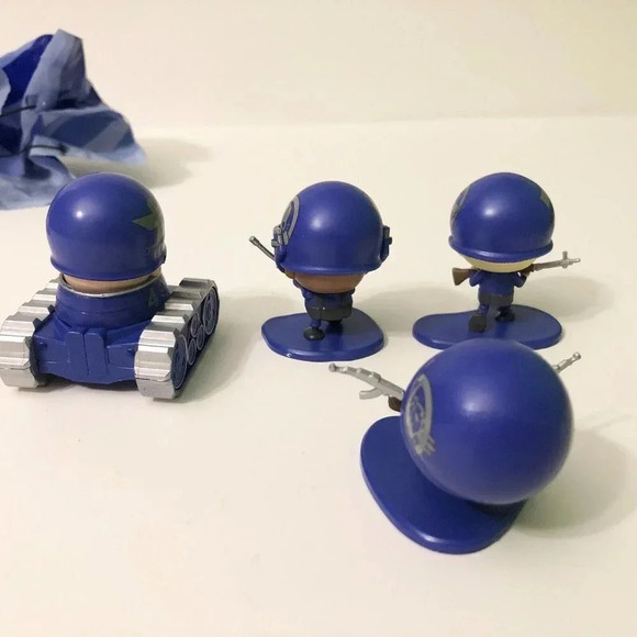 MGA Entertainment Mix Lot of 16 Awesome Little  Green Men Figure Toys Dog Tags - Picture 5 of 16